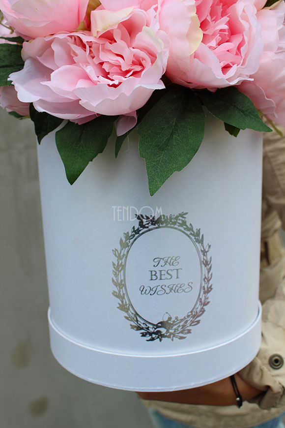 Peonie Pink kompozycja kwiatowa / bukiet flowerbox w pudrowym różu, wys.31cm