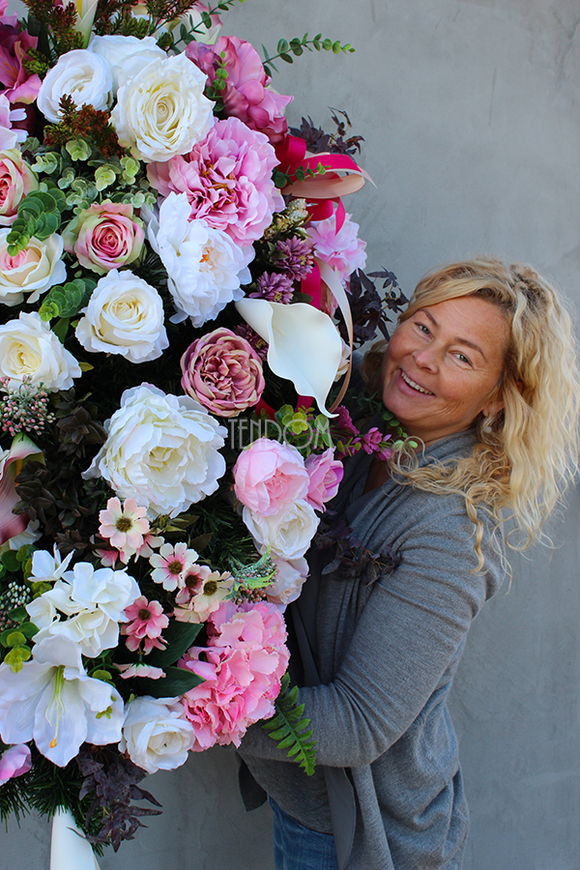 Różane Niebo dekoracja / wiązanka nagrobna, dł.115cm