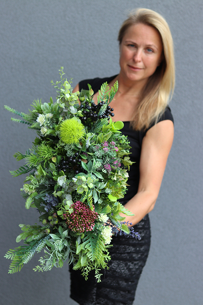 Ragona, zielona kompozycja w biało-srebrnej donicy, wym.37x67cm