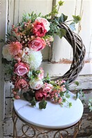 Berana, duży asymetryczny wianek na drzwi, śr.48cm