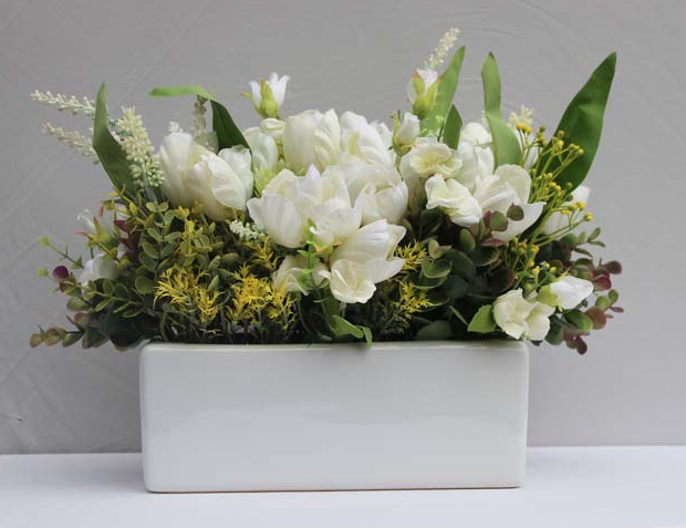 Łąka Tulipanów, doskonała kompozycja kwiatowa na stół, wys.22cm