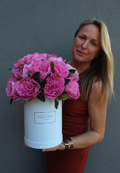 Adrianna, bukiet Flowerbox / kompozycja, wys.48cm