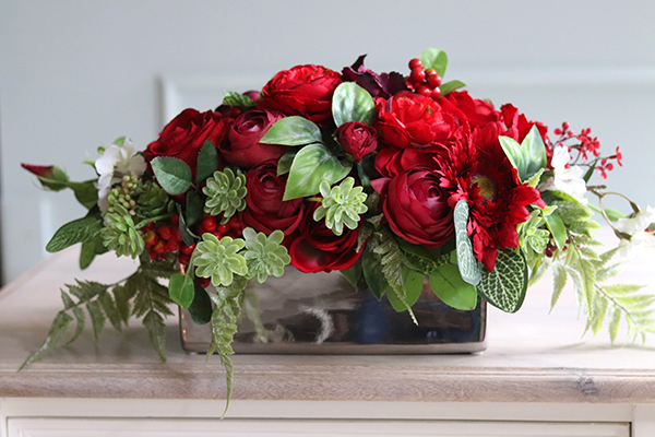 Augustyna Silver, kompozycja kwiatowa w lustrzanym naczyniu, wym.22x43cm