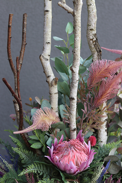 Fiberglass Moko Grey, ekskluzywna kompozycja w szarej donicy, wys.177cm 