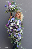 Violetta, bukiet nagrobny we wkładzie, wym.65x60cm