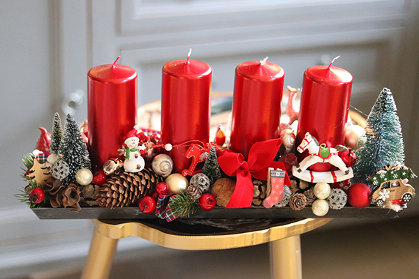 adwentowy stroik Dzieciństwo, wym.19x40x17cm