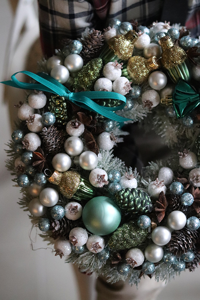 Gwiazdkowe Słodkości, zimowy wianek na drzwi stroik na stół, śr.26cm