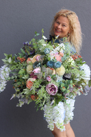 Rocco, dużych rozmiarów bukiet  kwiatowy z wisterią, wym.67x80cm
