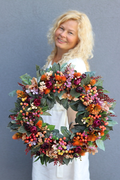 atrakcyjny kwiatowy wianek, Jesienna Melodia, śr.44cm