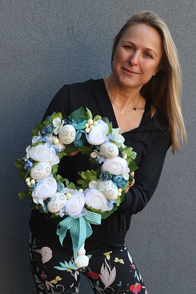 uroczy wianek Niebieska Wiosna, śr.30cm