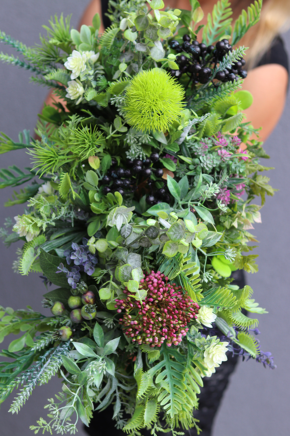 Ragona, zielona kompozycja w biało-srebrnej donicy, wym.37x67cm