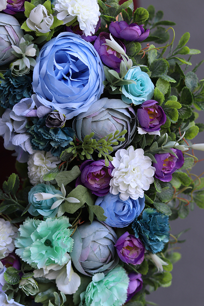 atrakcyjny kwiatowy wianek, Niebieska Poświata, śr.46cm  