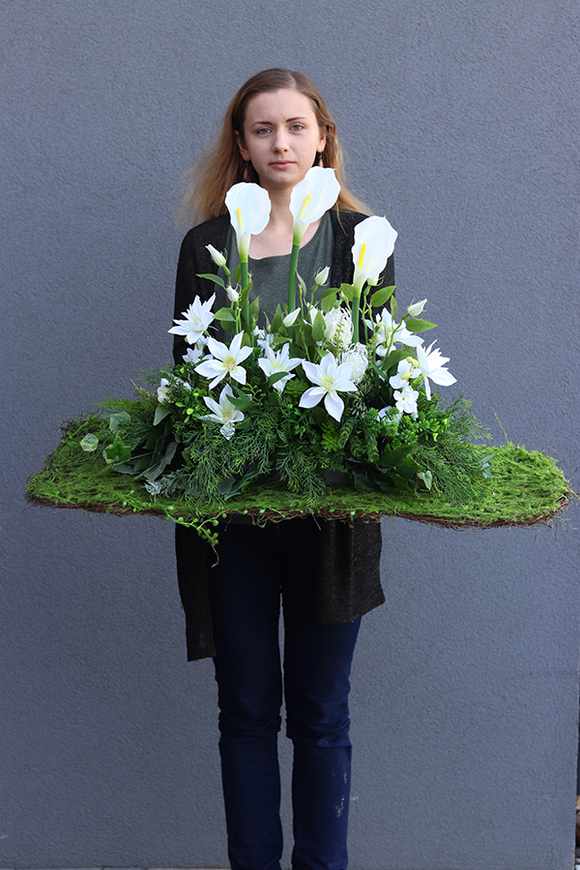 nagrobna kompozycja z kallą, Kallito Biel, wys.60cm