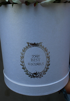 atrakcyjna kompozycja kwiatowa / bukiet Flowerbox, Paris, wys.34cm