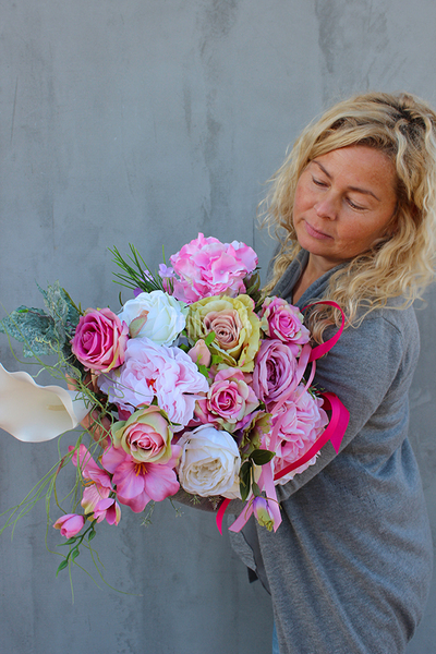 wiązanka nagrobna bukiet Różane Niebo, wym.58cm