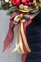 elegancki wianek na drzwi, Czerwień Świąt, śr.27 cm