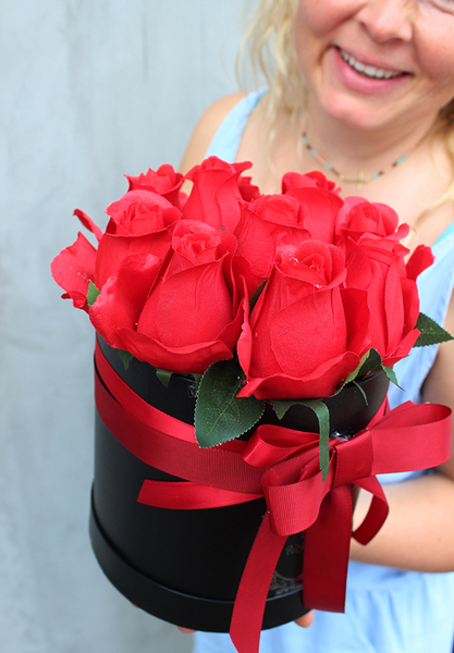 Red Fire, kompozycja kwiatowa, flowerbox, wys.25cm