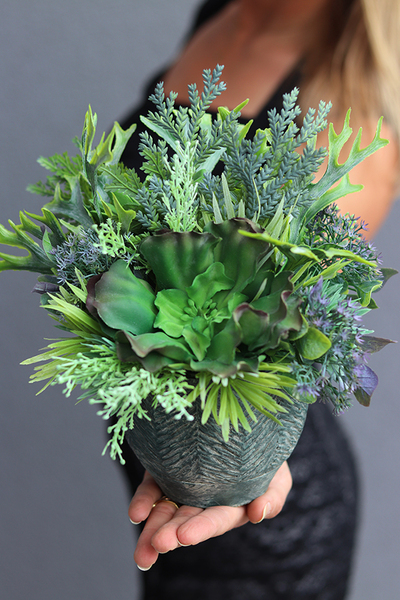 Georra, sukulenty, kompozycja ze sztucznych roślin w etno donicy, wys.28cm