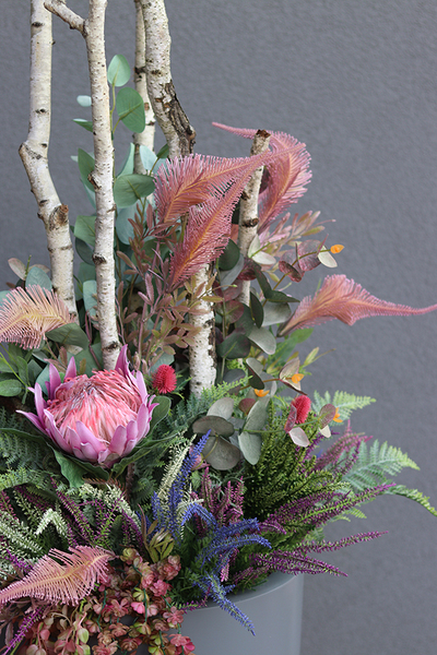 Fiberglass Moko Grey, ekskluzywna kompozycja w szarej donicy, wys.177cm 