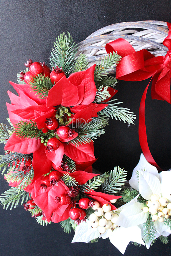 Gwiazda Betlejemska Red&White wianek / stroik dekoracyjny, szer.42 cm