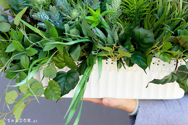 Green Metodio, kompozycja z liści i sukulentów, dł.80cm