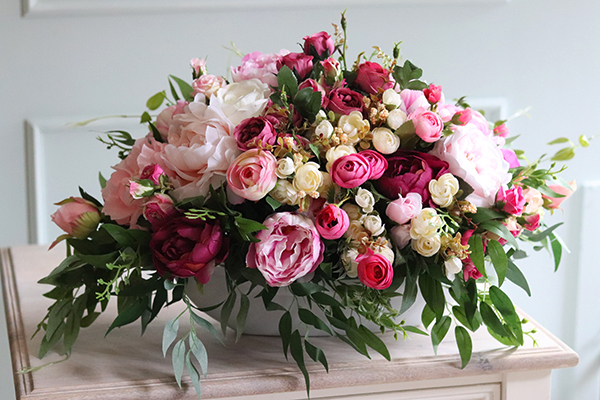 Palestra, kompozycja jednostronna z peoniami, dł.67cm