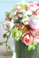 bogaty bukiet wiosennych kwiatów w szklanym wazonie, Hellissa 2, wys.30cm  