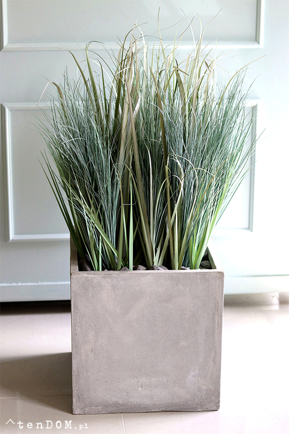 Concrete Square, wysokiej jakości sztuczna trawa w betonowej donicy, wys.100cm 