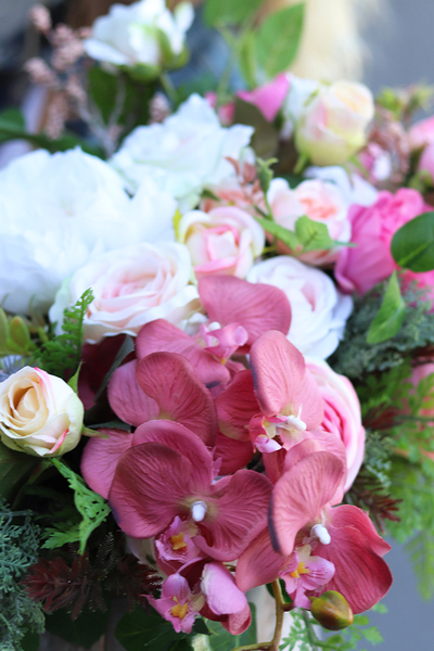 Lumilla, elegancka kompozycja nagrobna w eleganckich barwach, wym.40x61x49cm