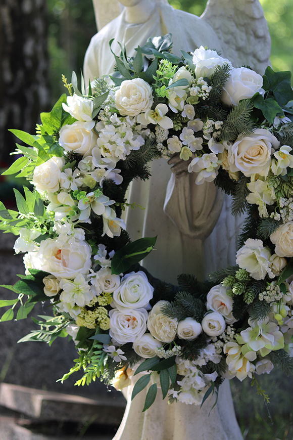 Białe Marzenie, wieniec pogrzebowy / wiązanka nagrobna z wstęgą, śr.60cm