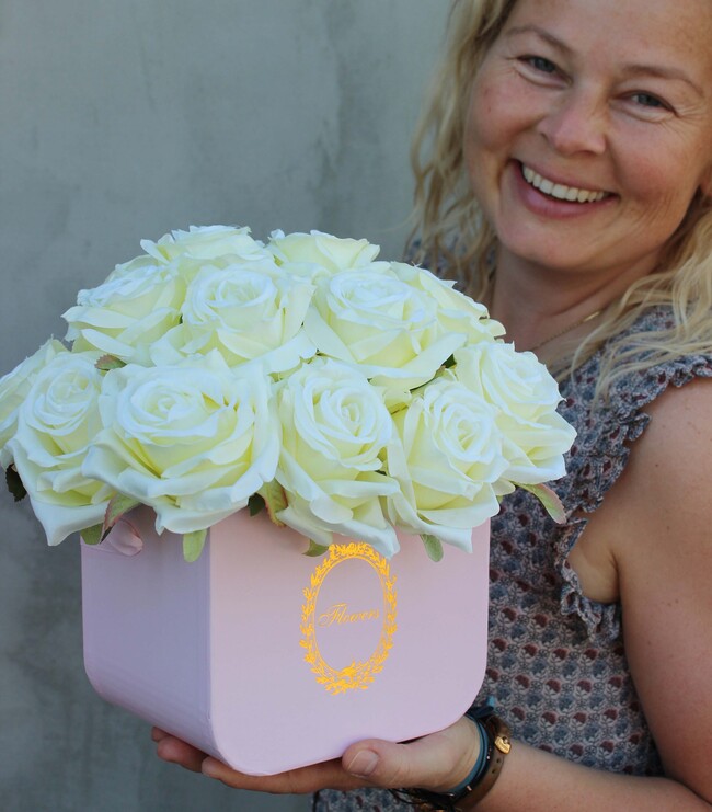 Elsa flowerbox, kompozycja kwiatowa / bukiet, wys.27cm