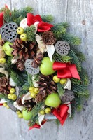 bożonarodzeniowy wianek na drzwi, Zima w Mieście, śr.27cm 