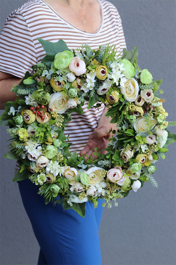 Anna Krem, dekoracyjny wianek kwiatowy, śr.40cm  