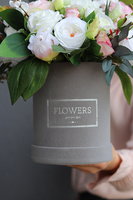 Annanita I, szary welurowy flowerbox z kwiatową dekoracją, wys.33cm