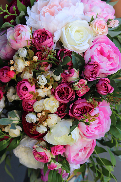 Palestra, kompozycja jednostronna z peoniami, dł.67cm