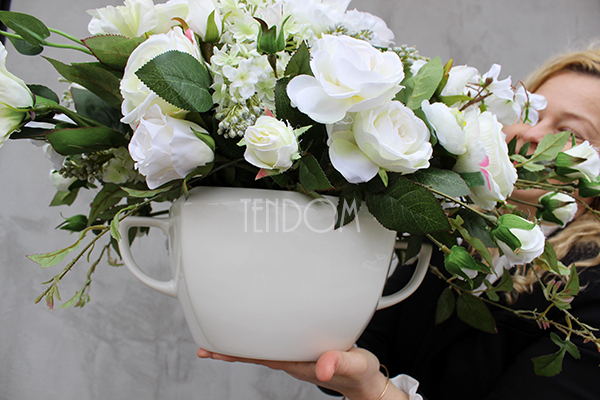 Beate Exclusive kompozycja kwiatowa / bukiet wys.38cm, śr. kwiatów 60cm