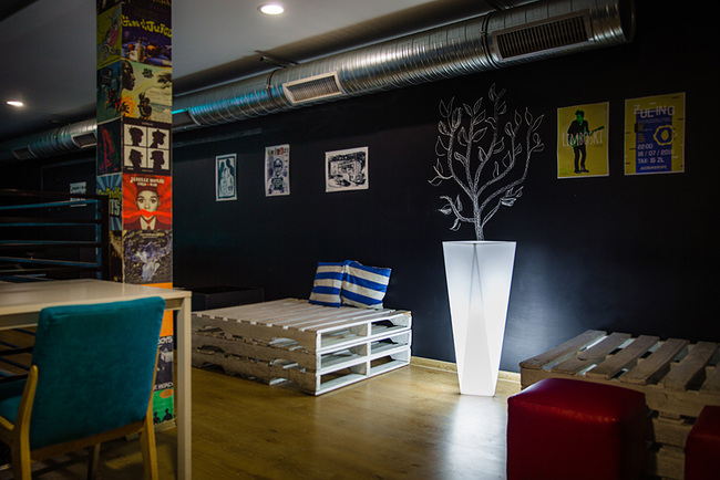 Rossa donica podświetlana światło zimne 45x90cm