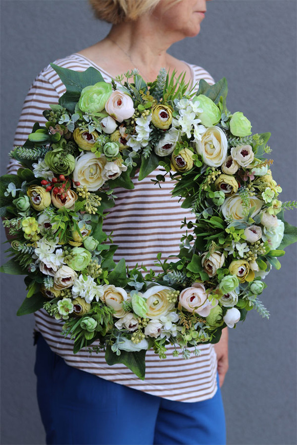 Anna Krem, dekoracyjny wianek kwiatowy, śr.40cm  