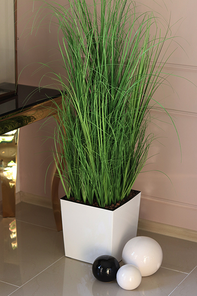 Magoda, nowoczesna kompozycja ze sztucznej trawy, wys.145cm