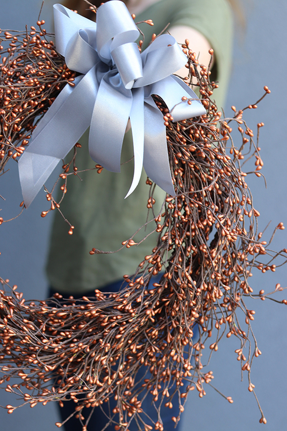 Brązowe Drzwi Brown, wianek dekoracyjny, śr.37cm 