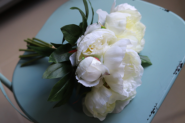 bukiet śmietankowych Piwonii, White Spring, 8szt., dł.35cm 