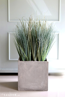 Concrete Square, wysokiej jakości sztuczna trawa w betonowej donicy, wys.100cm