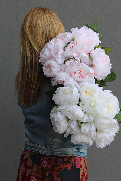 Aura, bukiet jasnoróżowych peonii wys.38cm