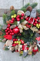 dziecięcy wianek na drzwi Domowe Laleczki, śr.27cm