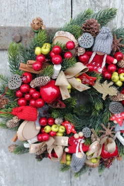 dziecięcy wianek na drzwi Domowe Laleczki, śr.27cm