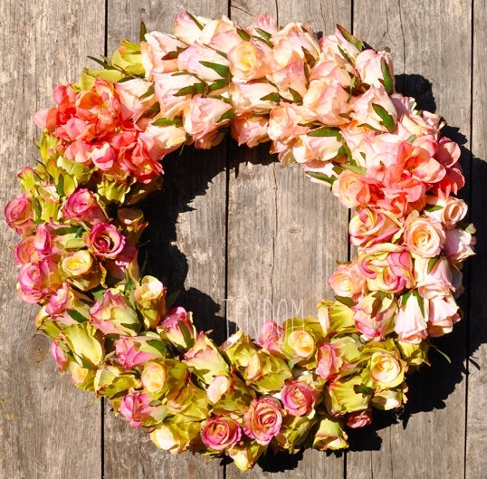 piękny wianek na drzwi Roses, śr.40cm  