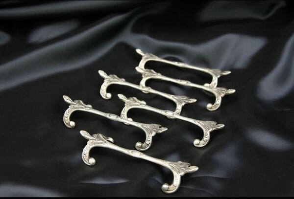 OD RĘKI posrebrzane koziołki pod sztućce, Pałacowe, 6 sztuk