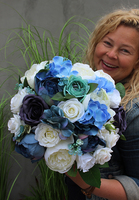 Blue Gerda, flowerbox, kompozycja kwiatowa / bukiet, wys.28cm