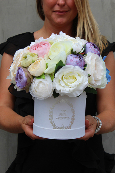 The Best Wishes kompozycja kwiatowa / bukiet Flowerbox wys.29cm, szer.27cm