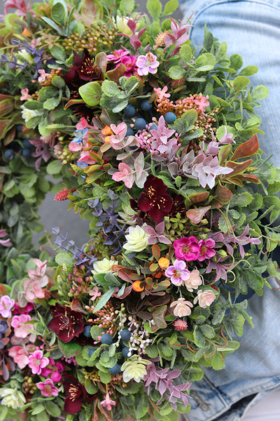 atrakcyjny kwiatowy wianek, Jollena, śr.47cm